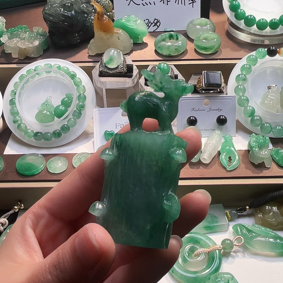 D***n石英质玉未镶嵌摆件