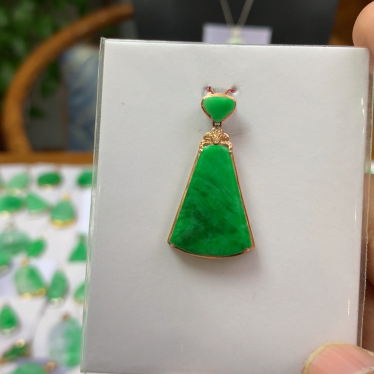 【闪购商品】翡翠颈饰18K金镶嵌翡翠