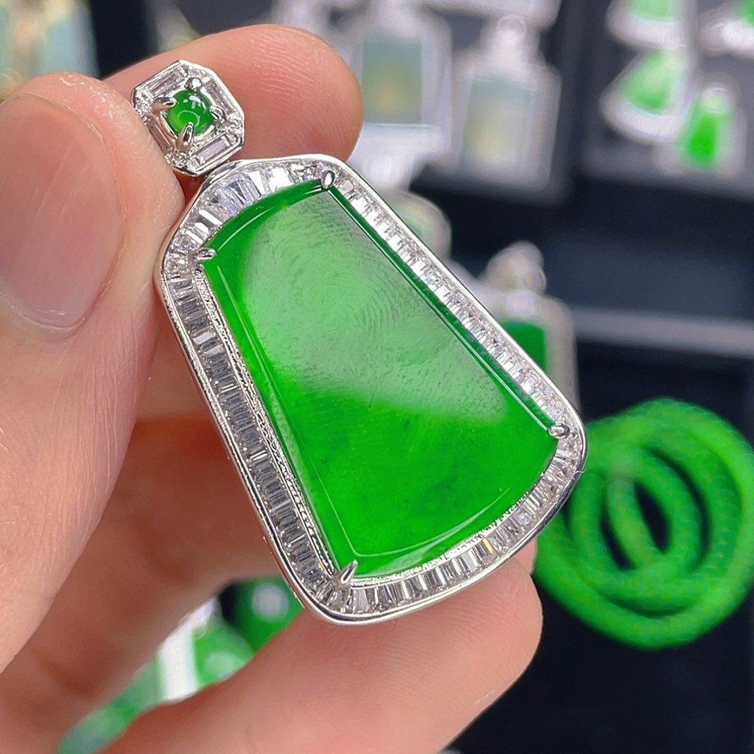 翡翠吊坠(不含链)未镶嵌