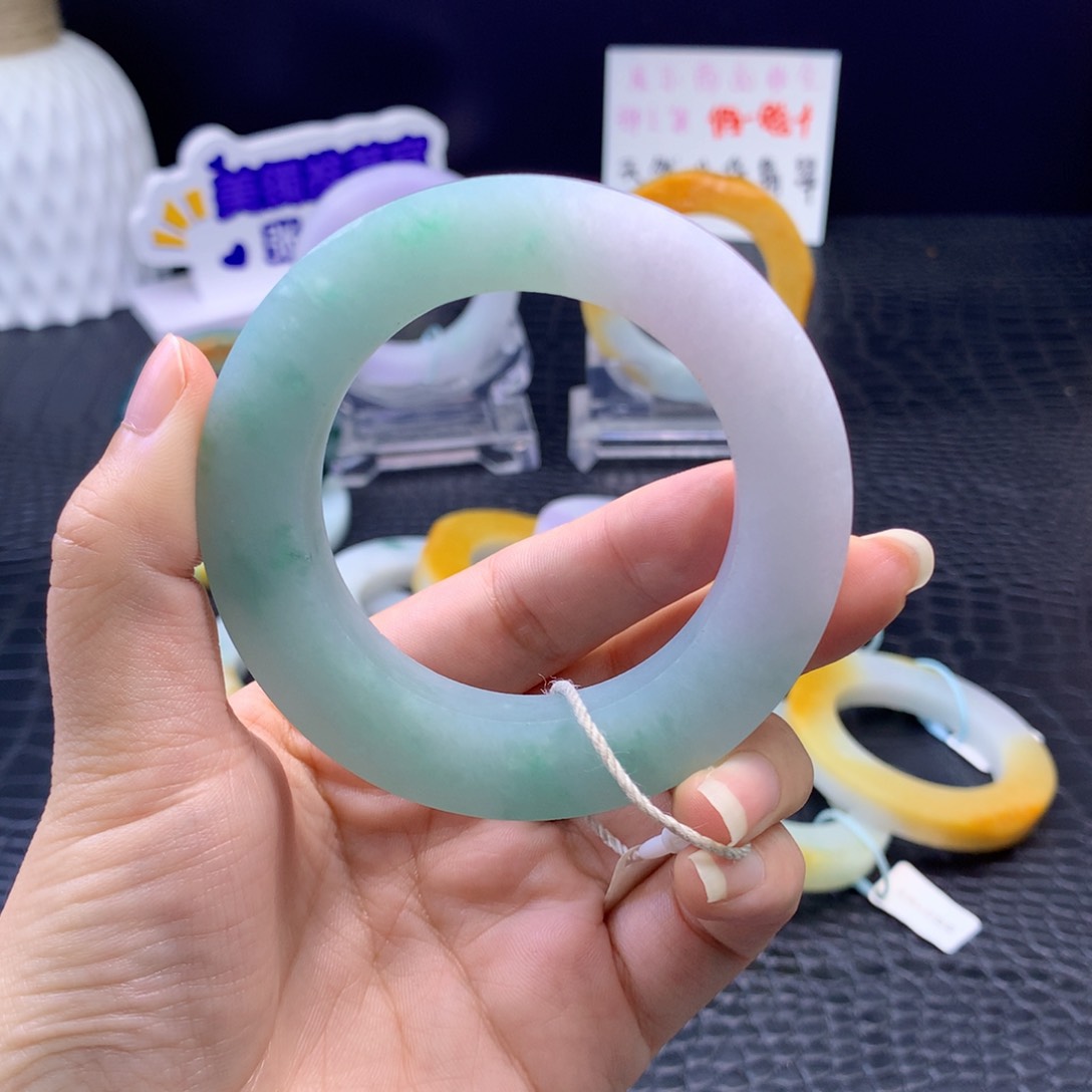 定制翡翠手镯未镶嵌?**P