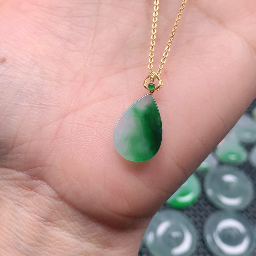【闪购商品】翡翠吊坠(不含链)18K金镶嵌