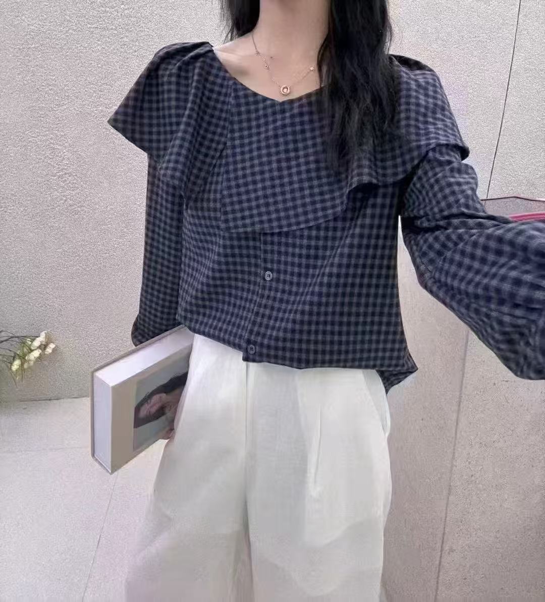 时尚减龄娃娃领格子衬衣