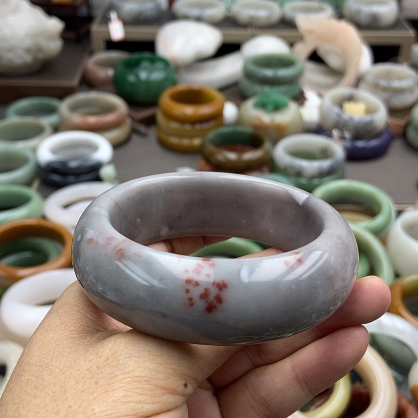 【闪购商品】石英质玉手镯未镶嵌