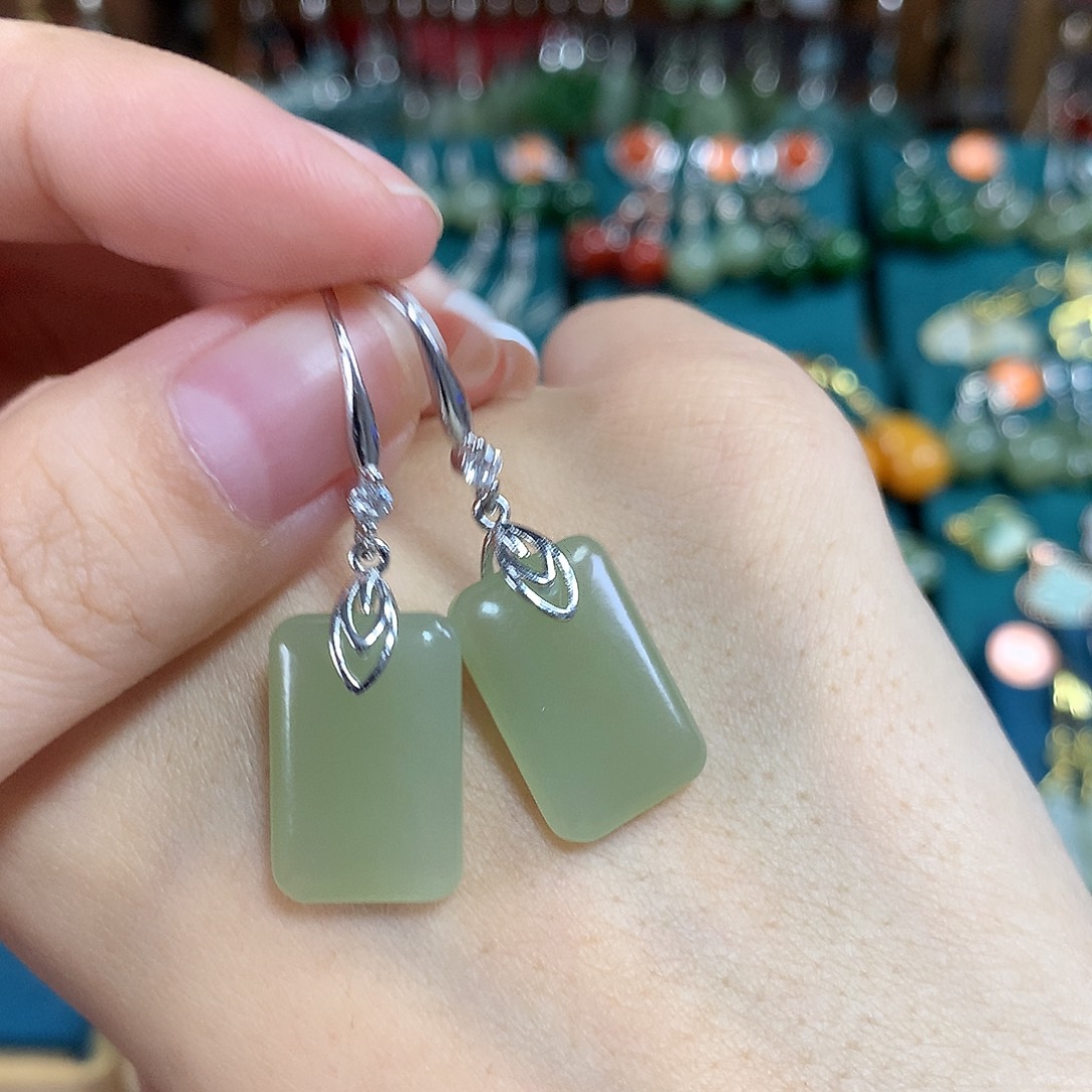 和田玉银S925镶嵌耳饰无事牌卡18*12左右