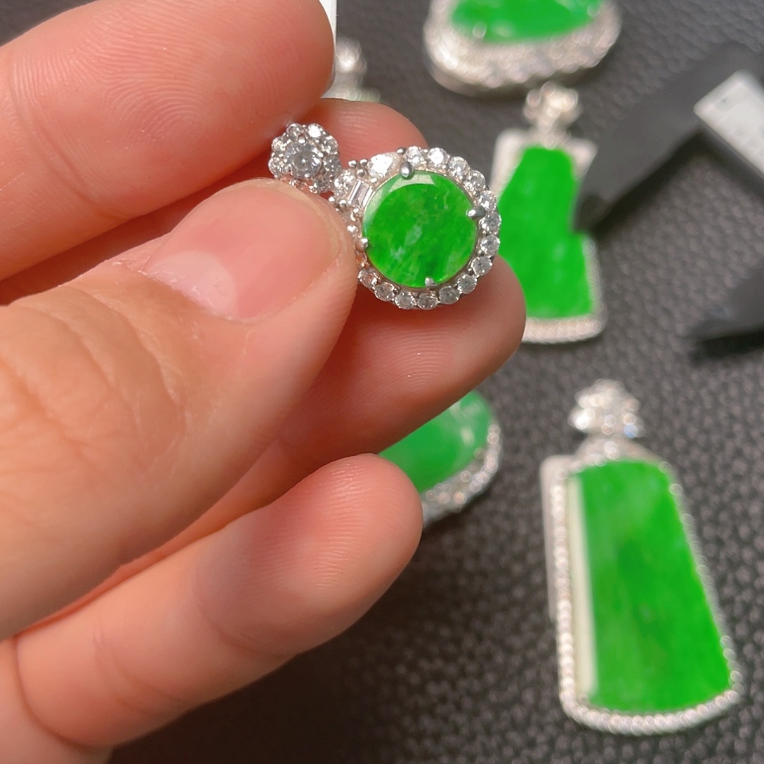 【闪购商品】翡翠吊坠(不含链)银S925镶嵌