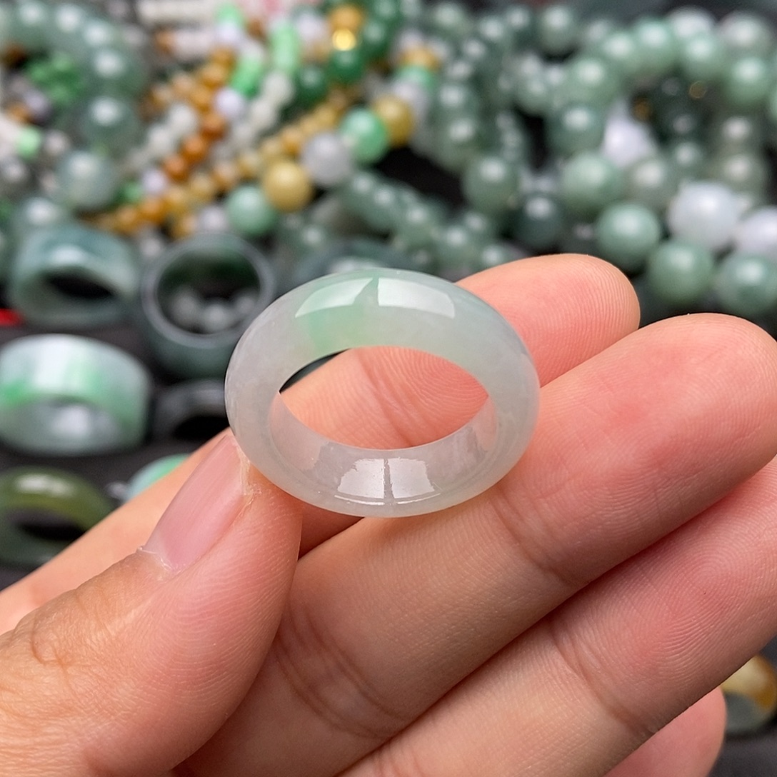 定制翡翠未镶嵌16圈