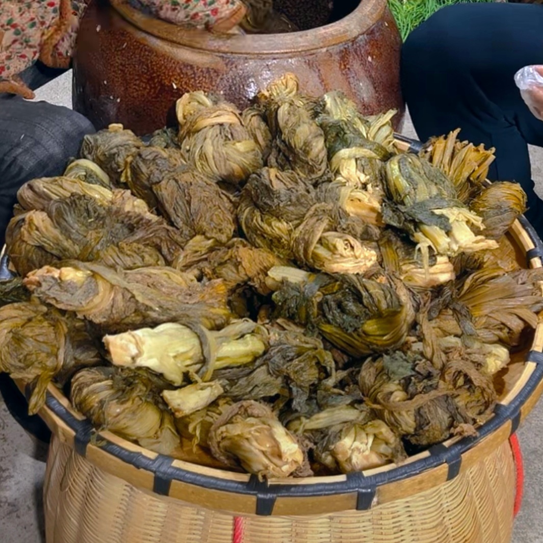 农家坛子腌菜 腌青菜