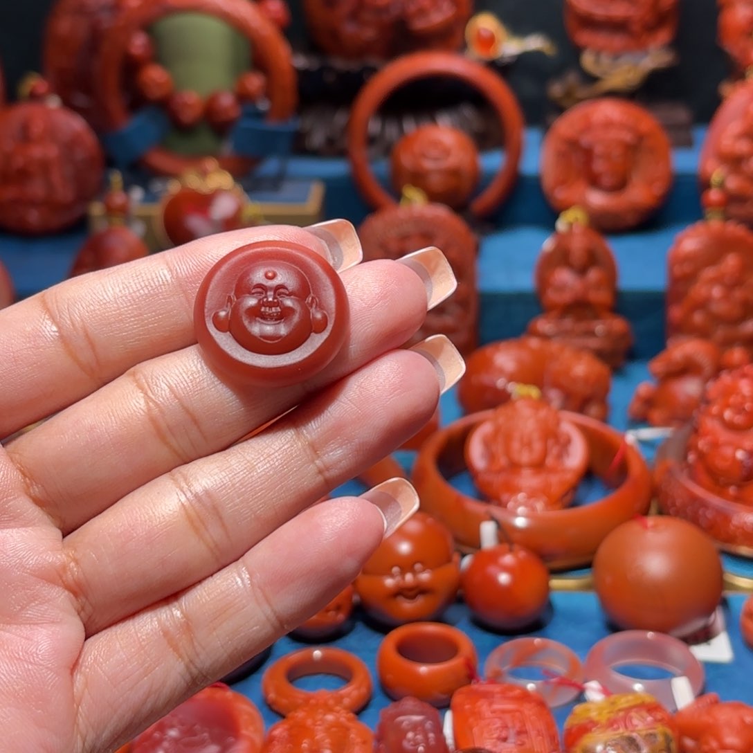 未镶嵌雕刻南红玛瑙