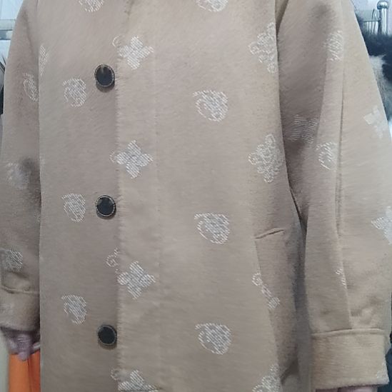 外套穿着舒服透气性好