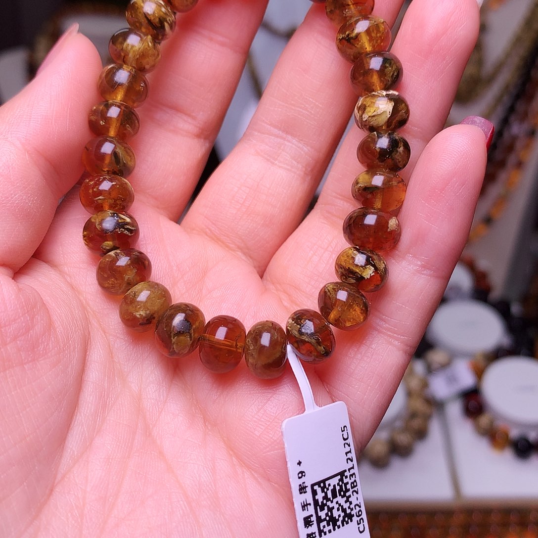 琥珀裸石未镶嵌琥珀