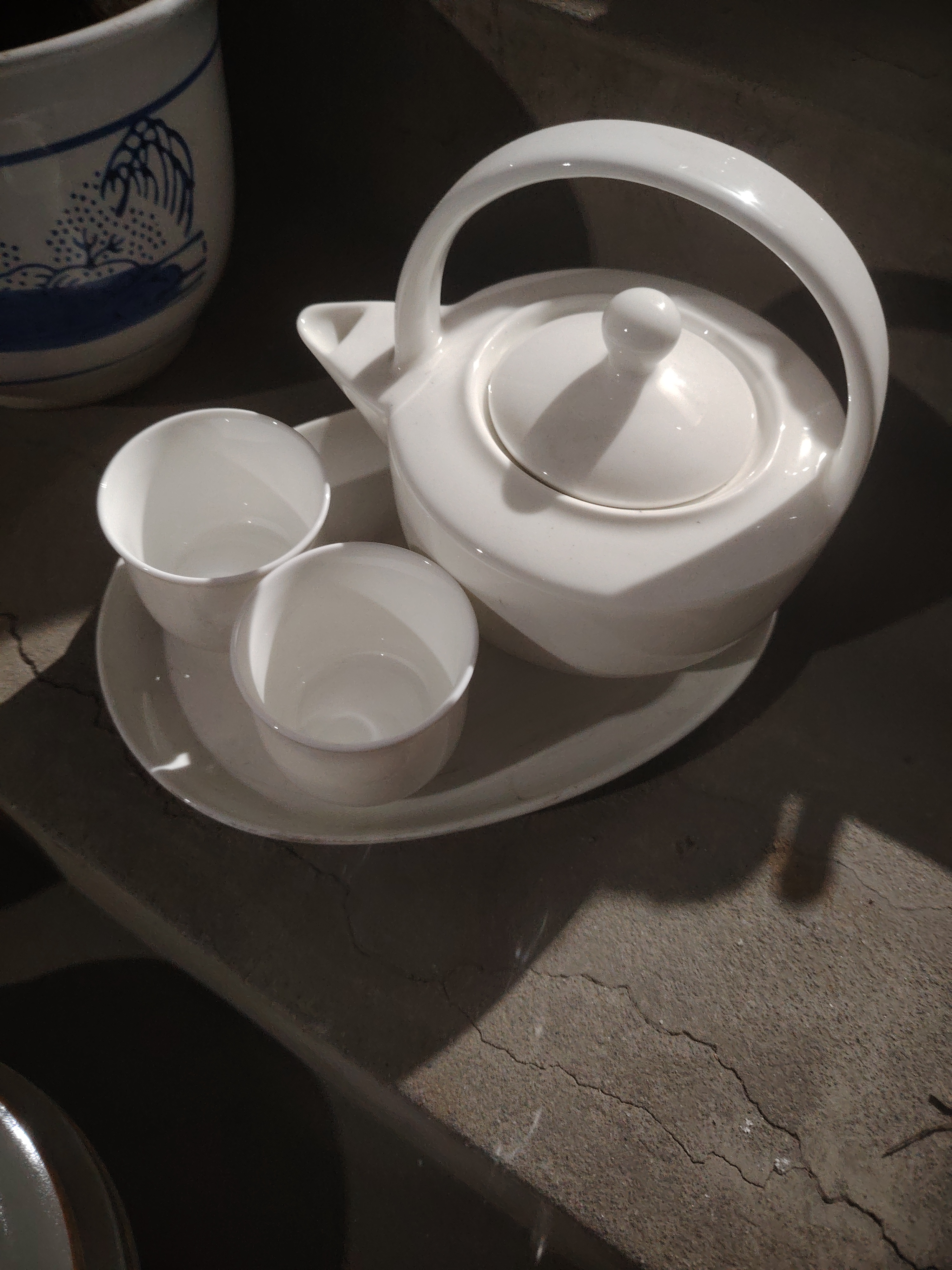 陶瓷盘子碗啥都有