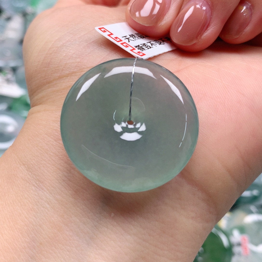 翡翠颈饰未镶嵌天然翡翠