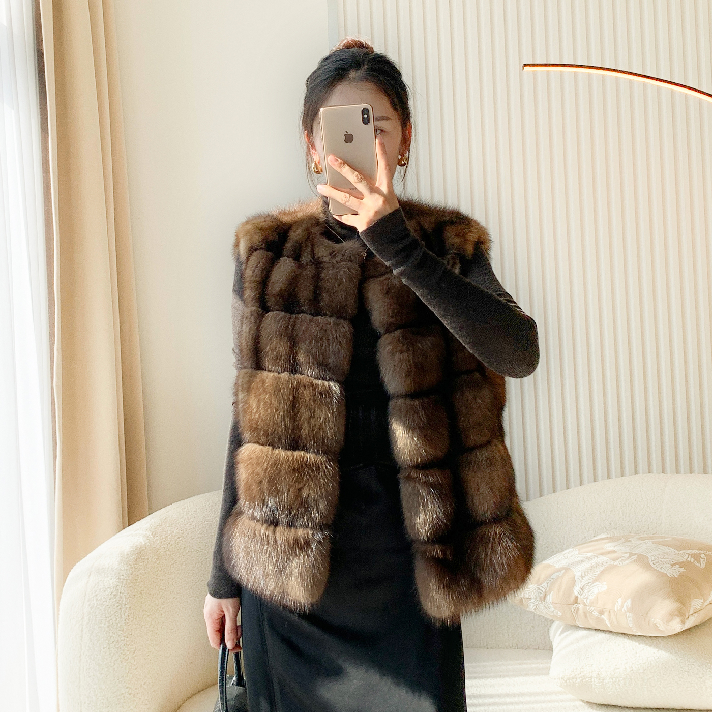 2025新款俄罗斯满天星S3进口紫貂皮草马甲女短款横排V领时尚外套