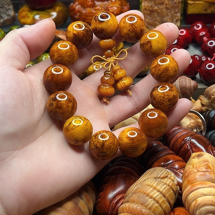 雷击琥珀木留疤手串1.8