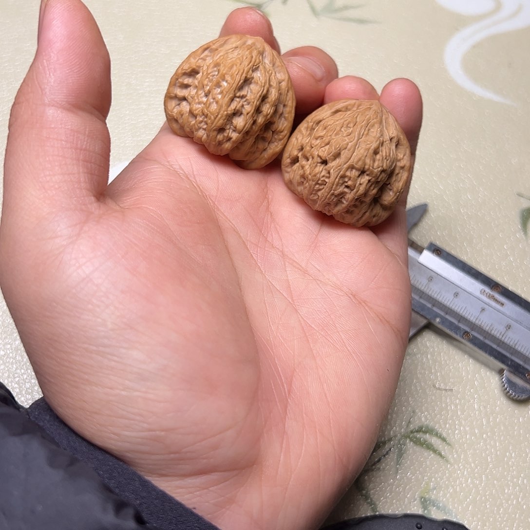 文玩核桃吊坠唐三角