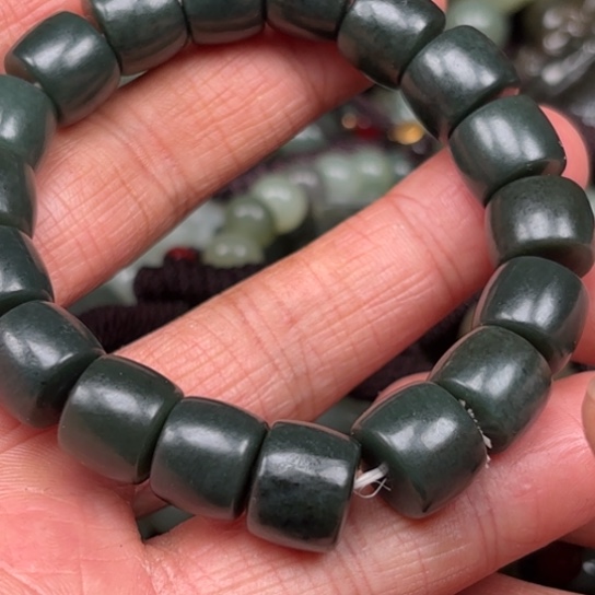 和田玉吊坠未镶嵌