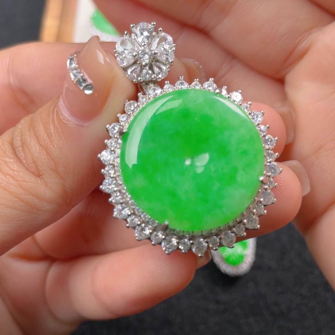 翡翠颈饰银S925镶嵌h h h j j j