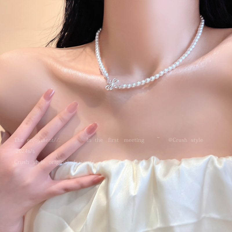铜合金仿珍珠项链 贝珠蝴蝶结锁骨链女精致高级轻奢百搭颈链YU932