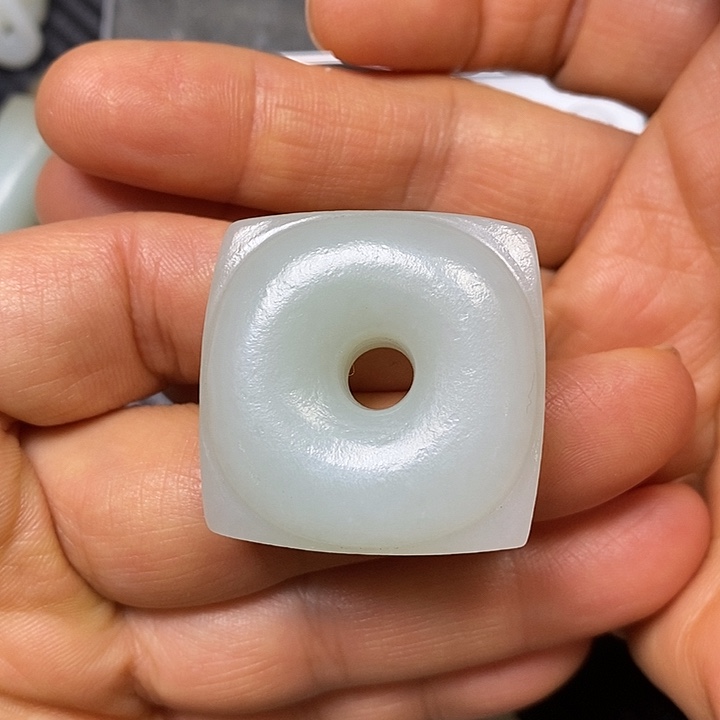 颈饰未镶嵌和田玉润***声