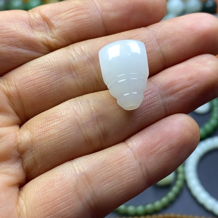 和田玉未镶嵌珠宝半成品俄白卡13