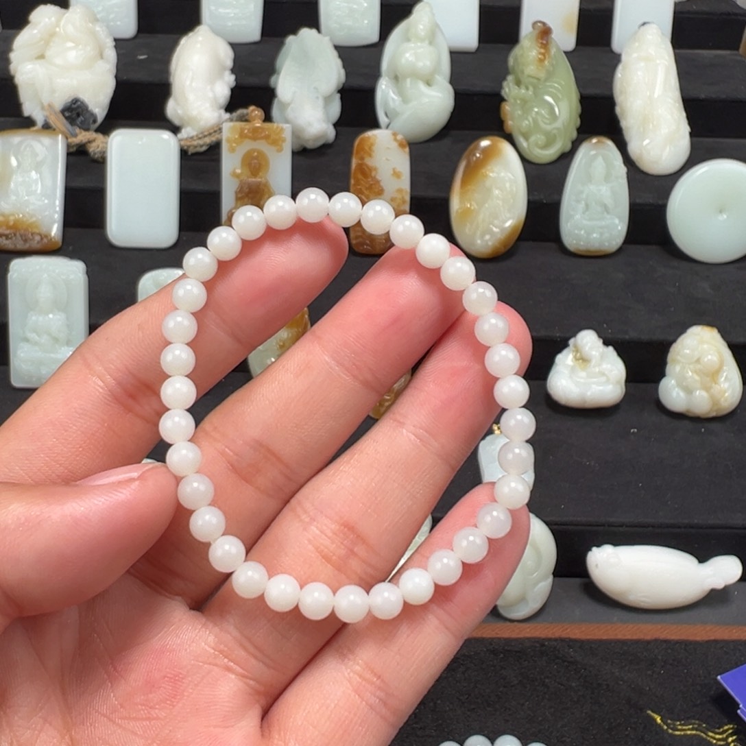 和田玉颈饰未镶嵌?*囍