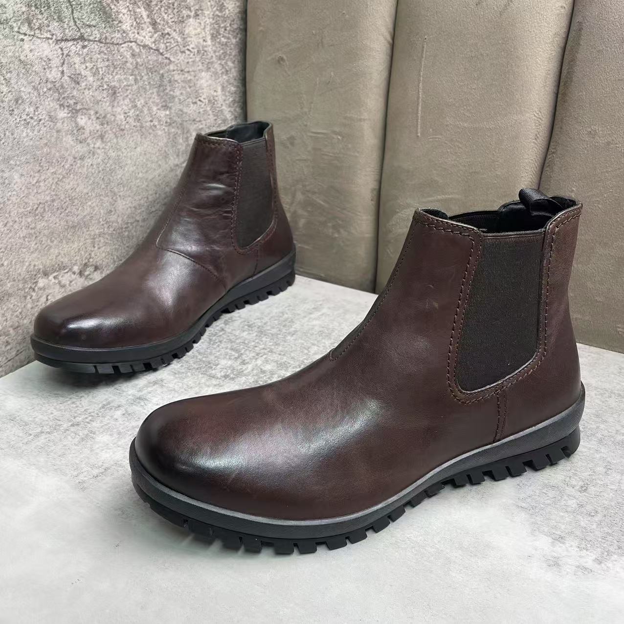 未使用 Prada/普拉达 棕色皮革舒适百搭高帮皮鞋/41码