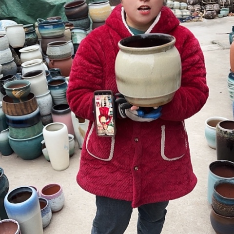 口19高20瑕疵盆子。