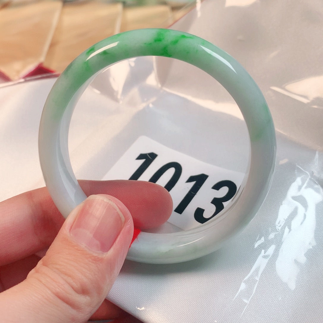 翡翠手镯未镶嵌翡翠手镯1013