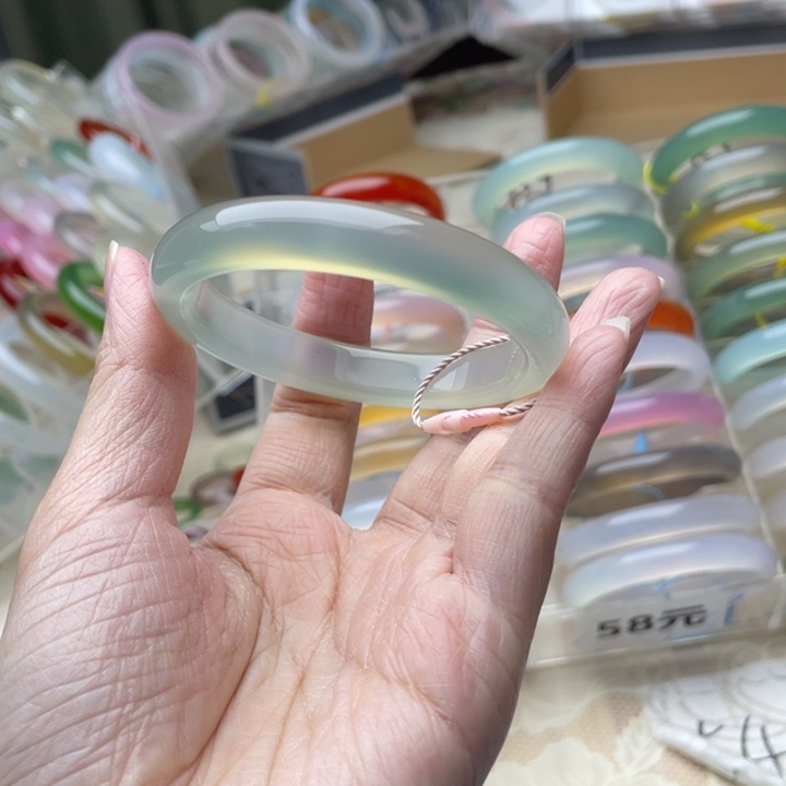 玛瑙/玉髓未镶嵌手镯54圈口