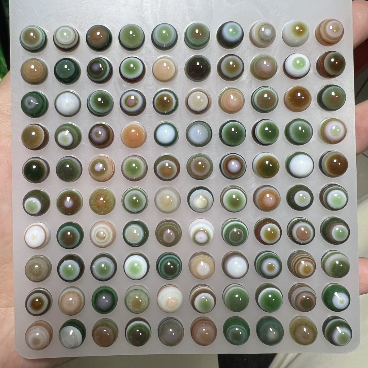 嘟嘟   福利卡12mm玛瑙珠子直播链接，私拍多样性发一颗