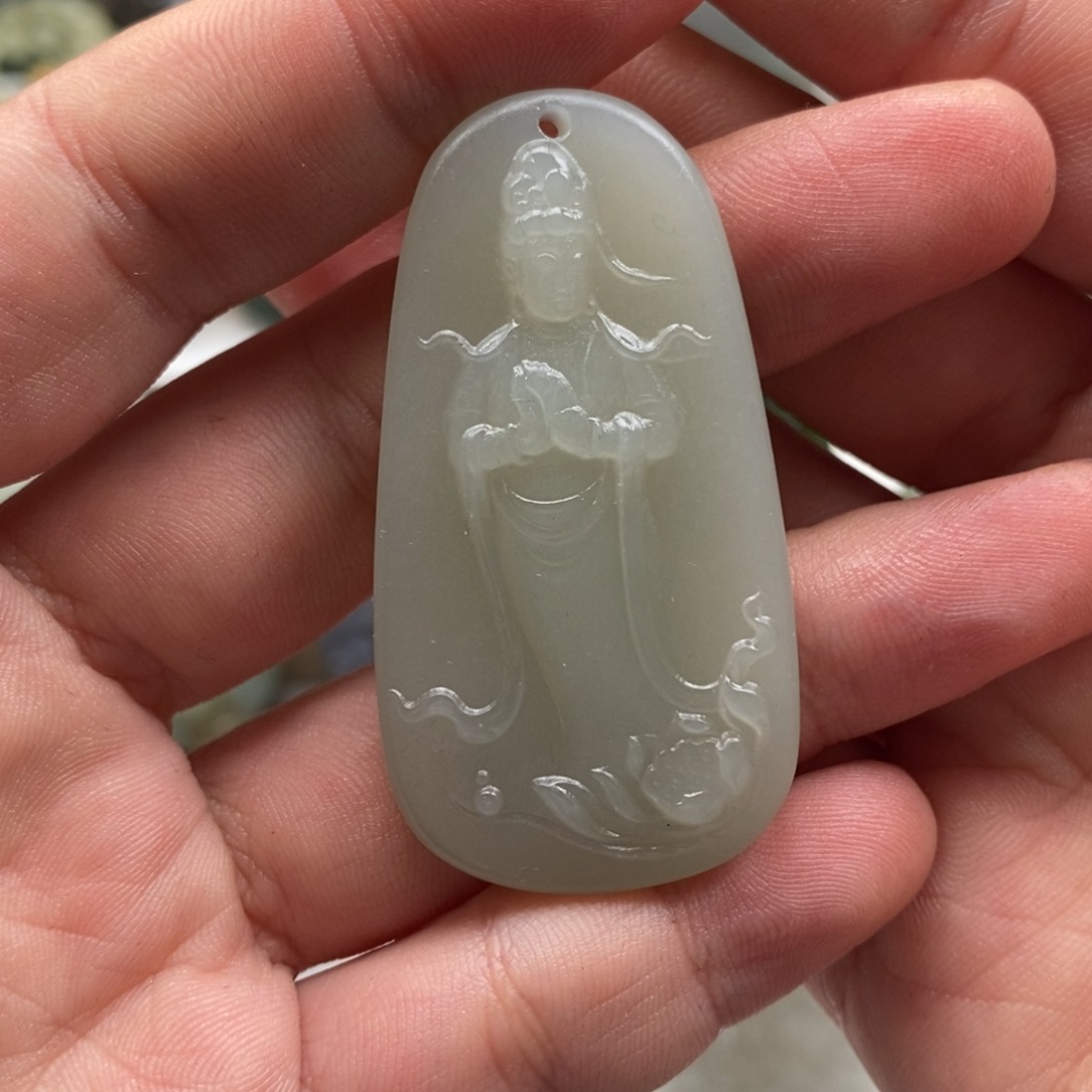 和田玉颈饰未镶嵌