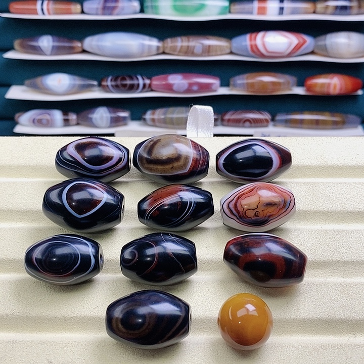 应***枫玛瑙/玉髓未镶嵌颈饰