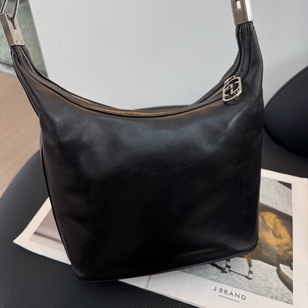 95新 GUCCI/古驰 大麦中古/gucci中古黑色全皮腋下包/