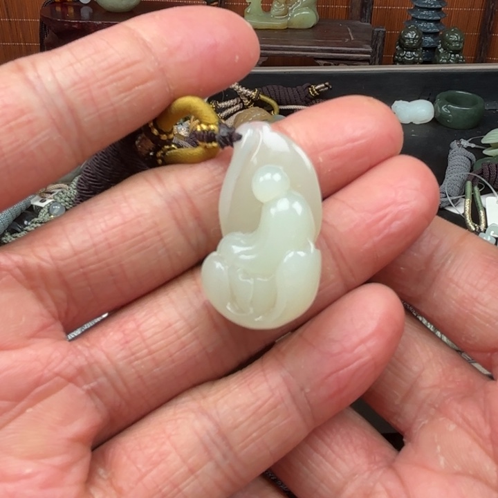 和田玉吊坠未镶嵌