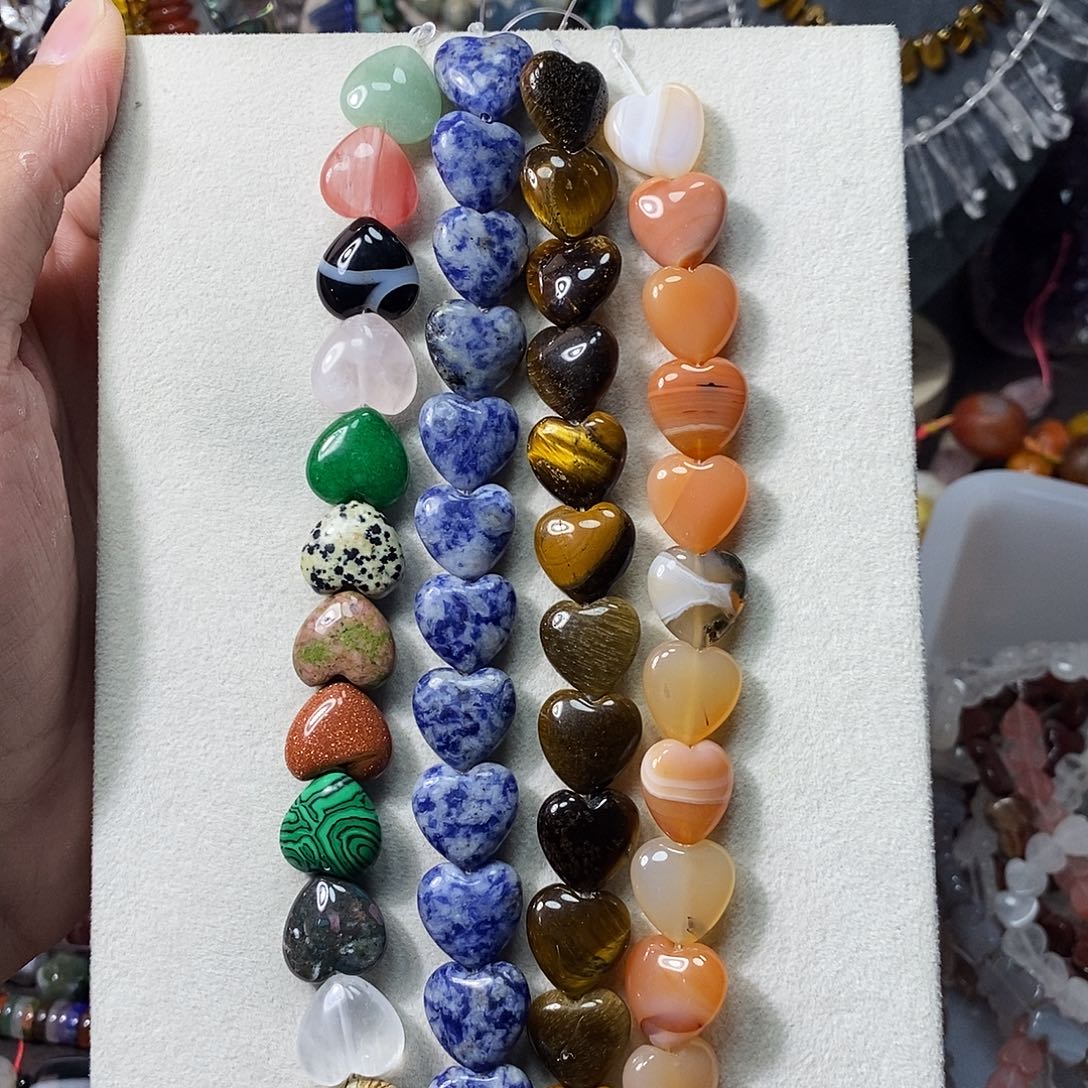 石英质玉未镶嵌，爱心16mm，12颗，下单备注数字，