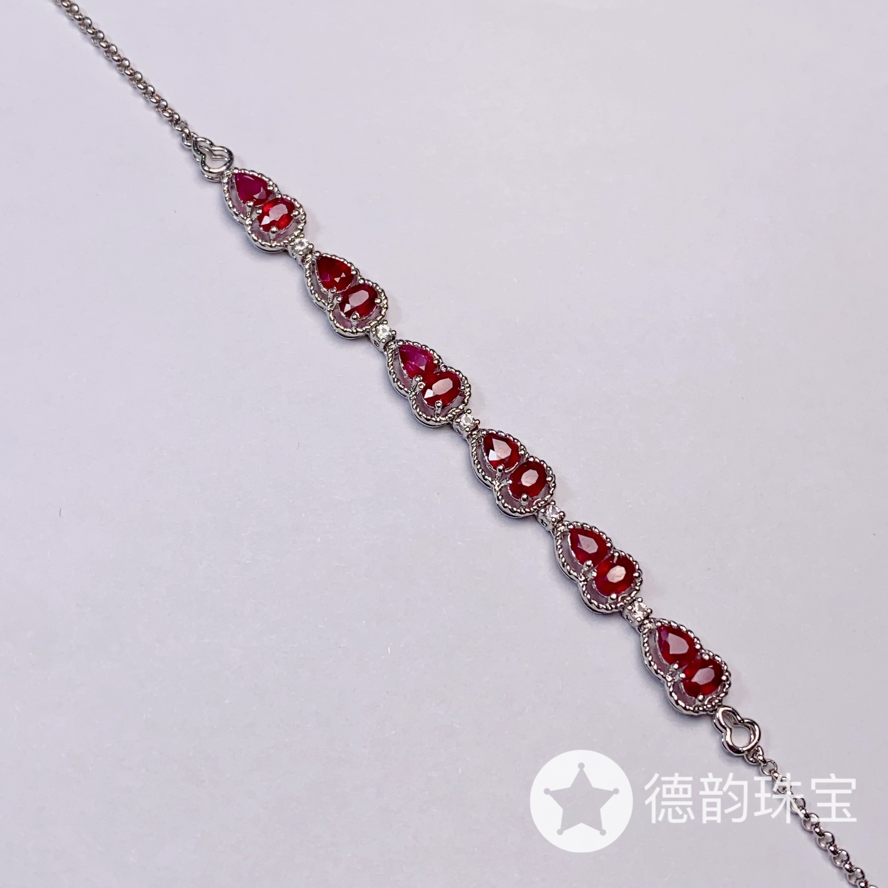 18K金镶嵌红宝石手链