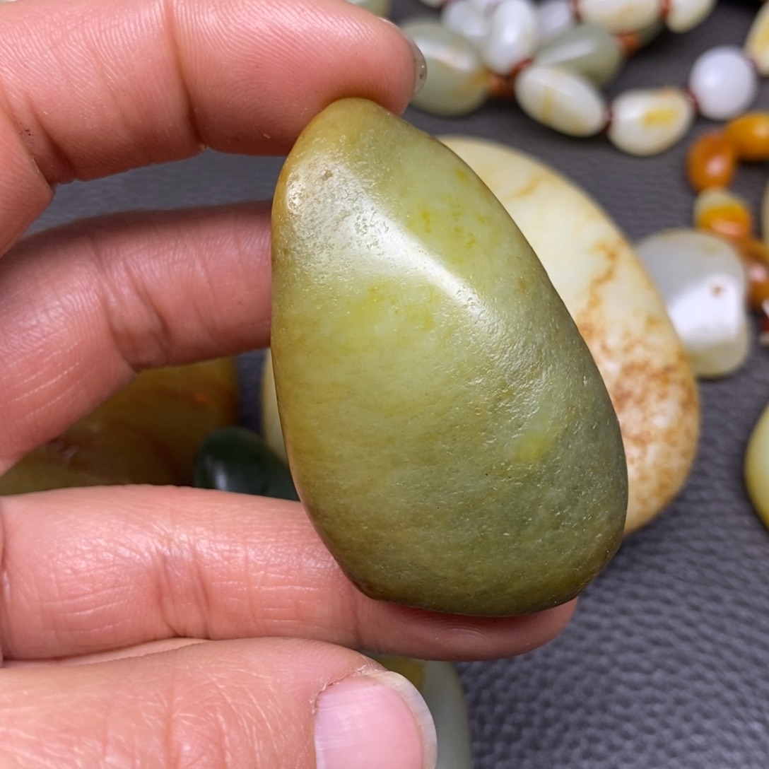 和田玉（糖玉）挂件未镶嵌