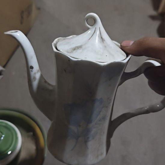 绿泥陶瓷盘子碗啥都有