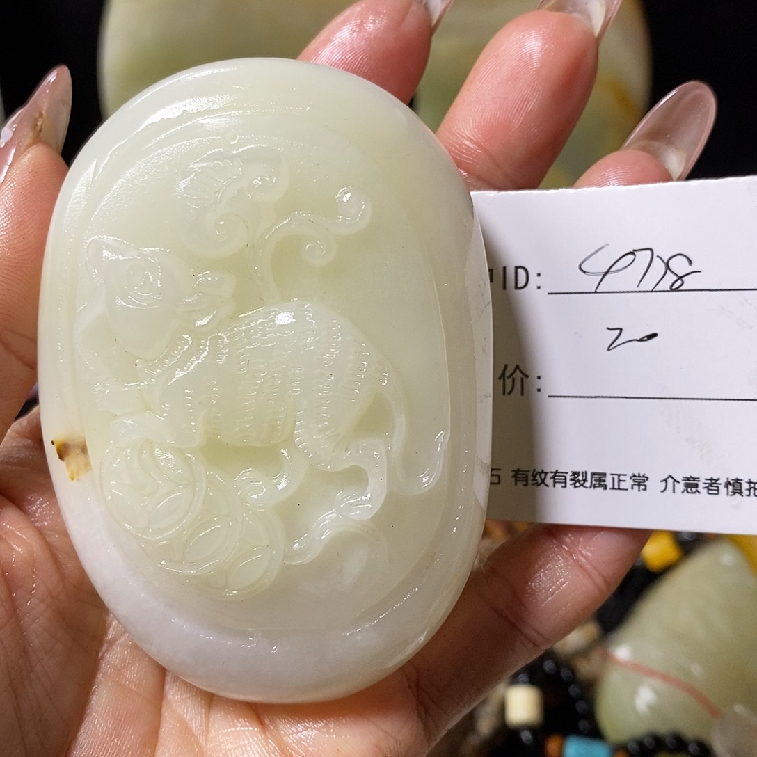 石材用****8古青石手把件
