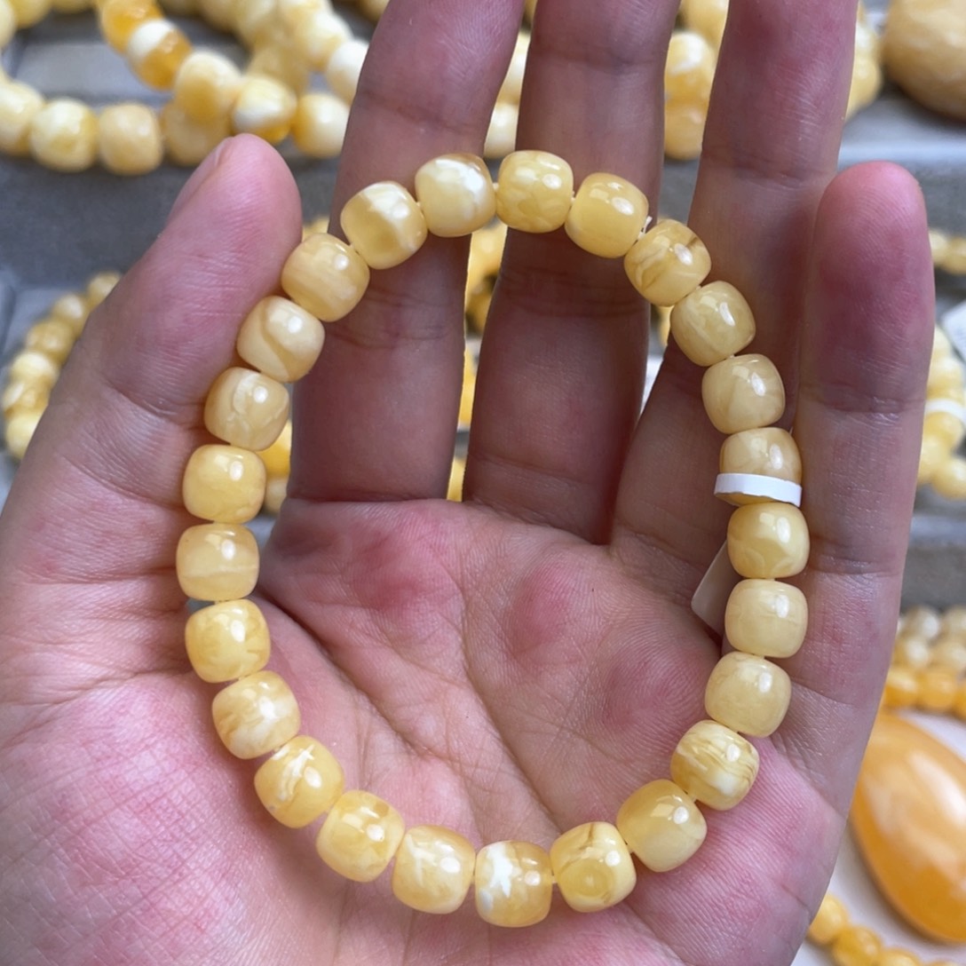 未镶嵌琥珀珠宝奇石