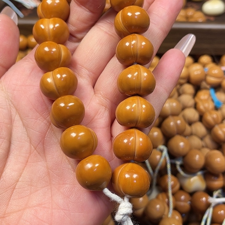 木猴头核桃泛油大屁桃