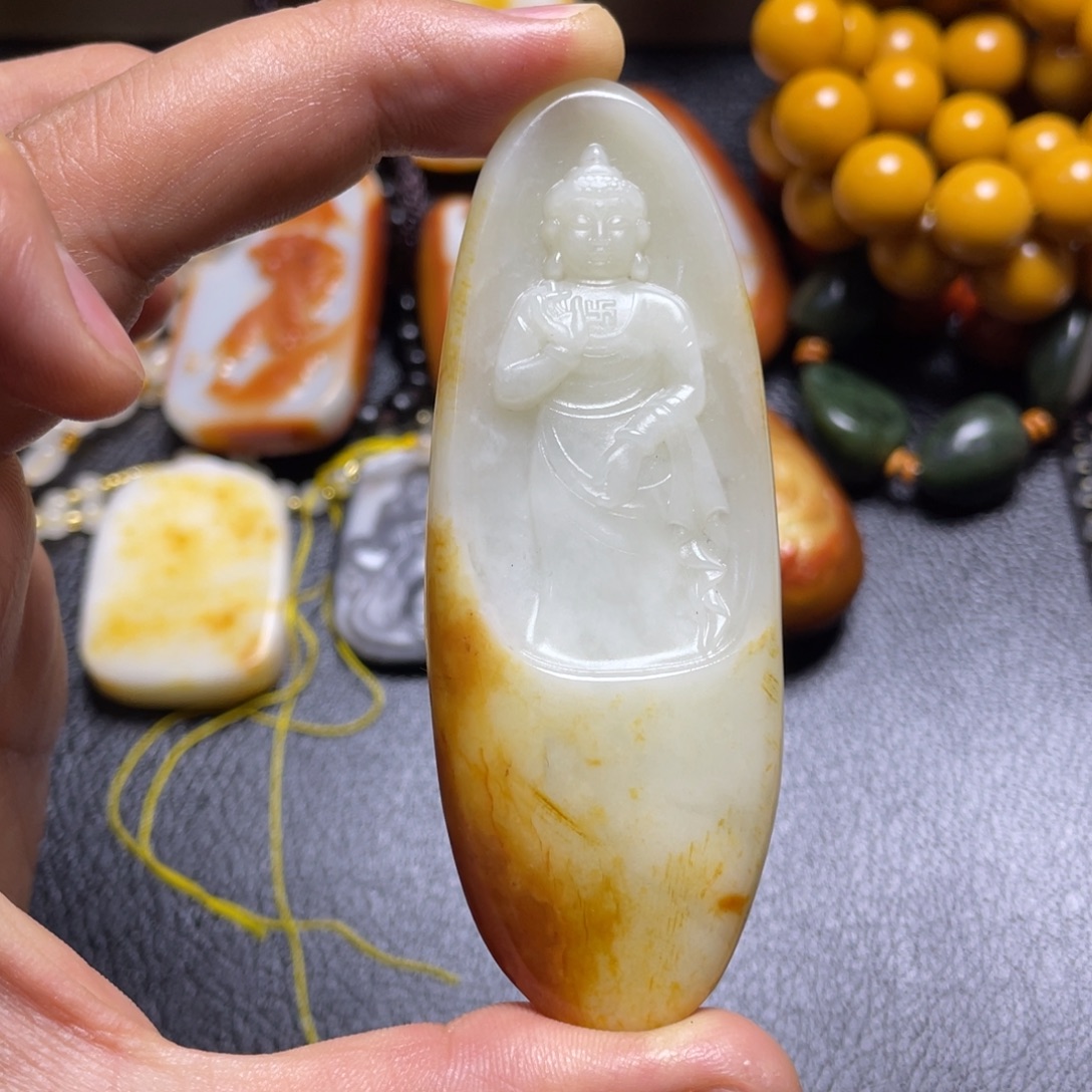 小***水和田玉未镶嵌颈饰