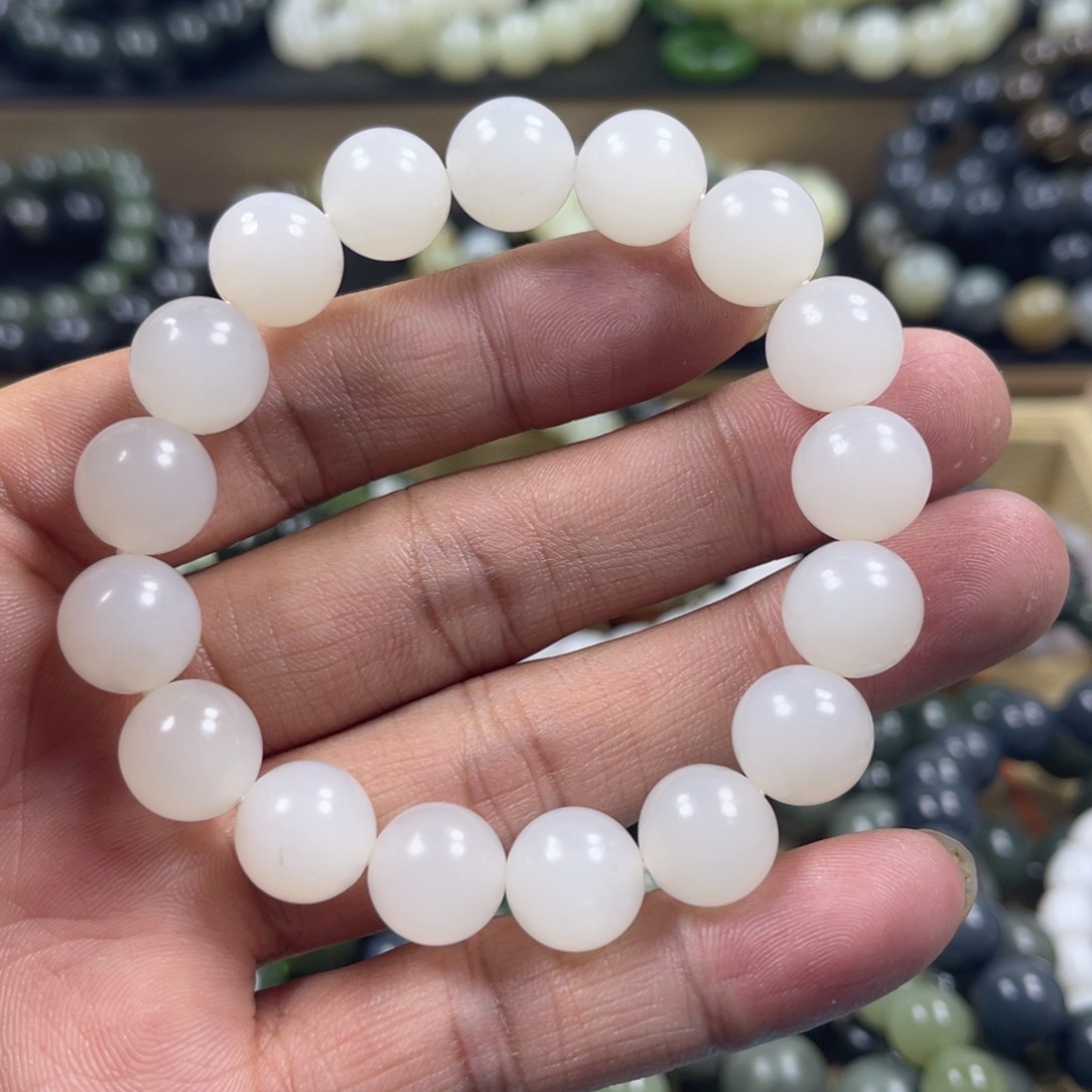 和田玉手串未镶嵌