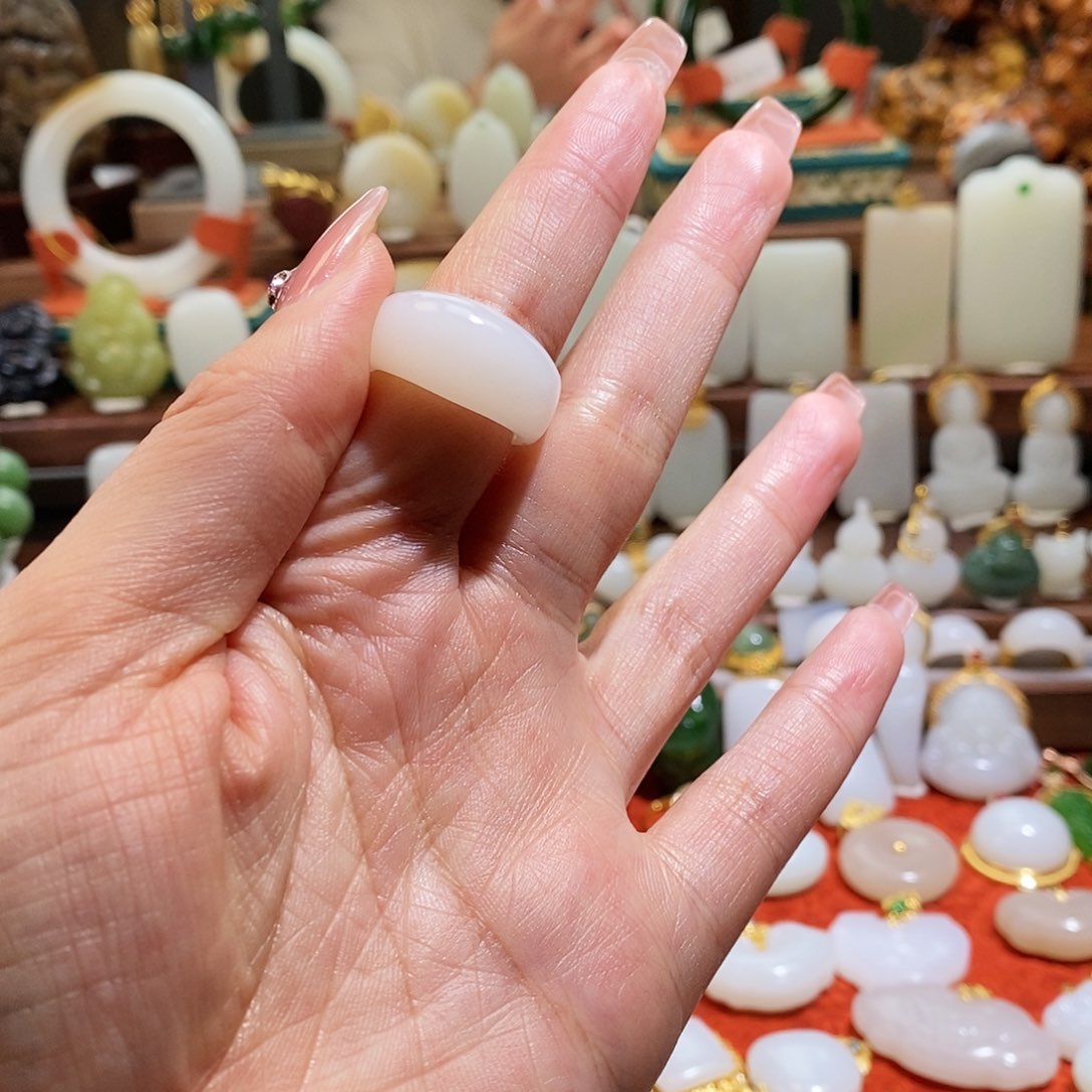 和田玉戒指未镶嵌妤*