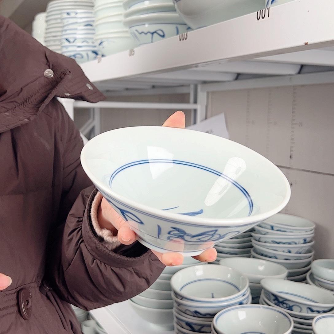 碗微瑕山茶花7寸斗笠碗