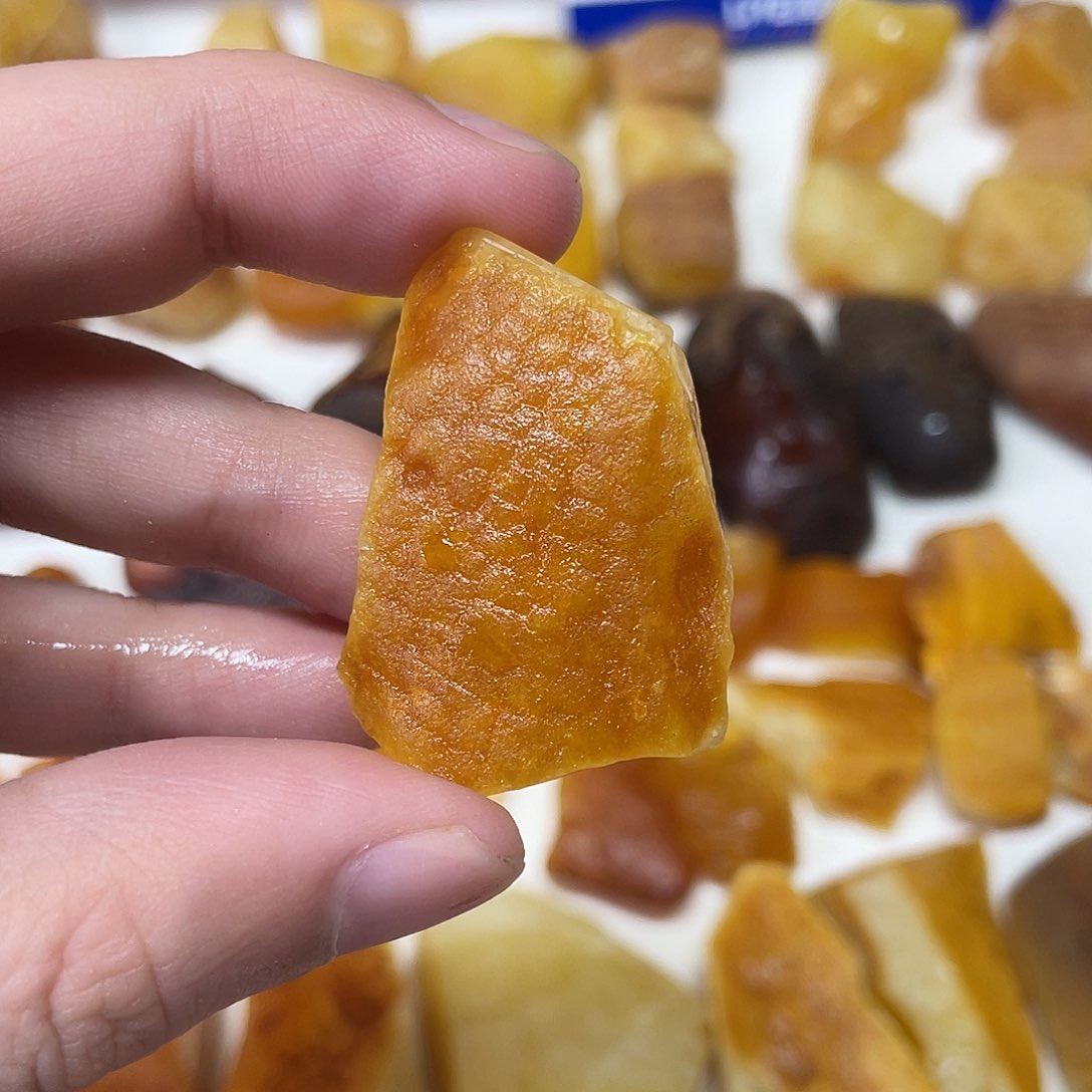 定制琥珀未镶嵌原矿琥珀