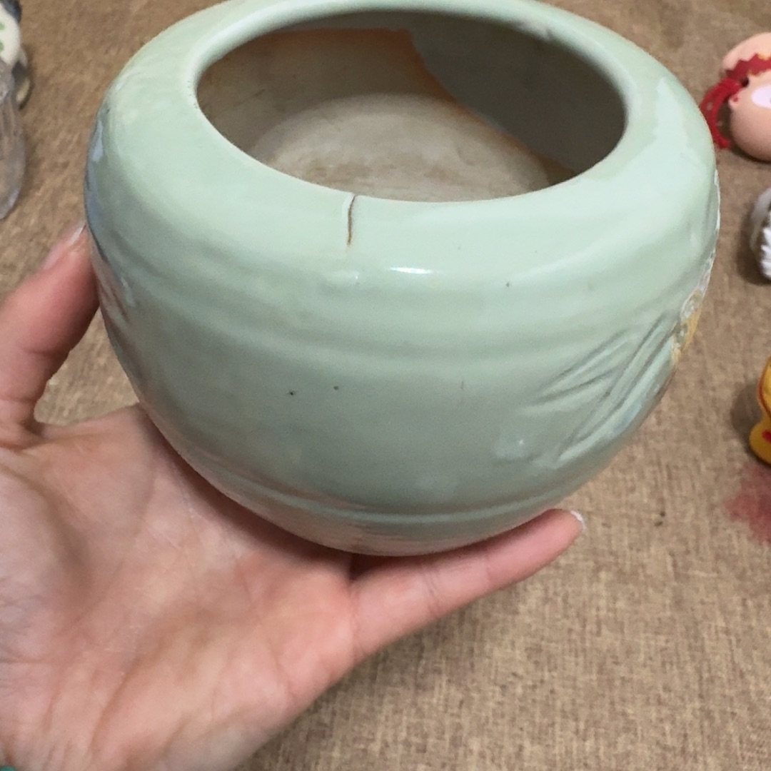 有窑带的香炉瑕疵瑕疵