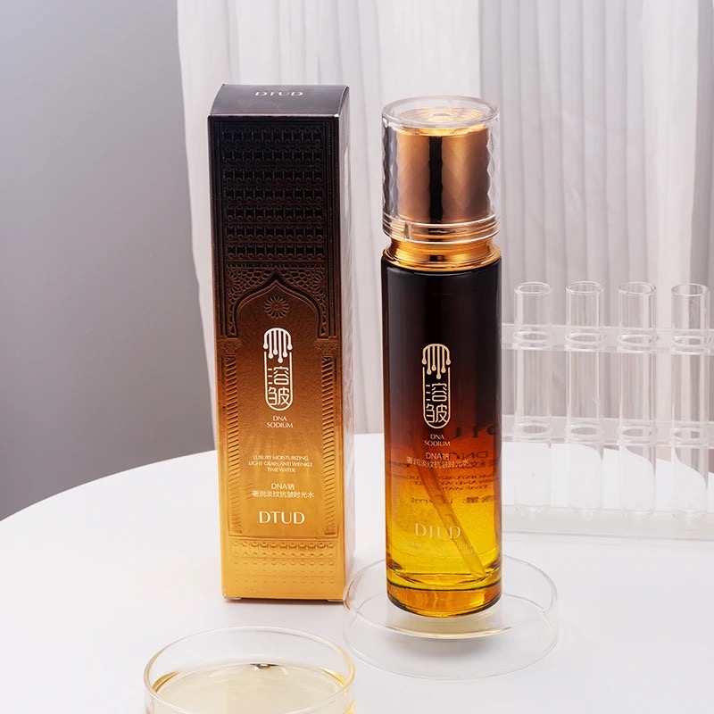 DTUD溶皱DNA钠奢润淡纹抗皱时光水补水护肤控油提亮原液紧致修护