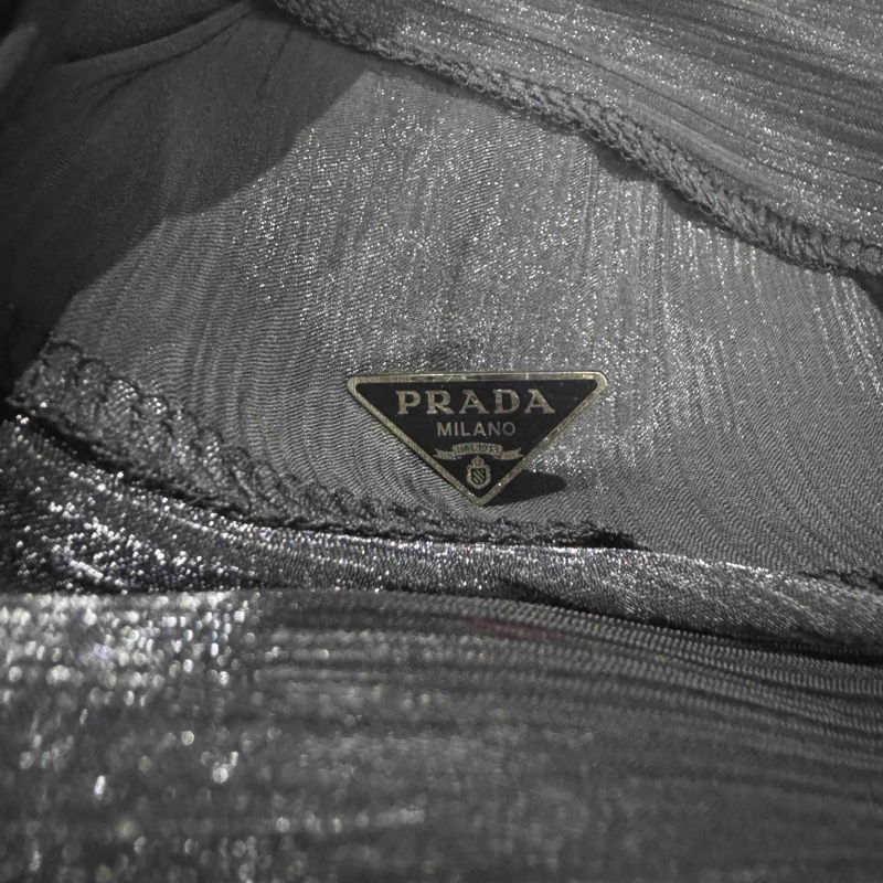 95新 Prada/普拉达 零件改款/乱乱子中古/耳钉/102713不支持鉴定