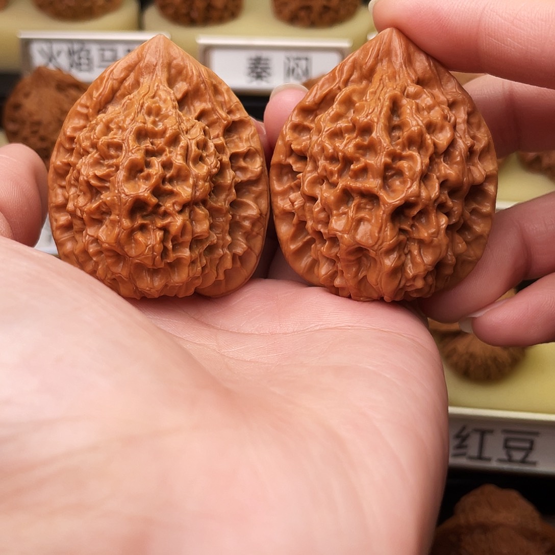 文玩核桃吊坠官帽43尺738